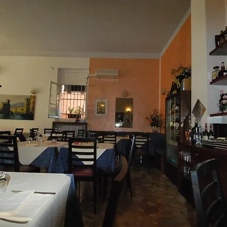 Отель La Vela *