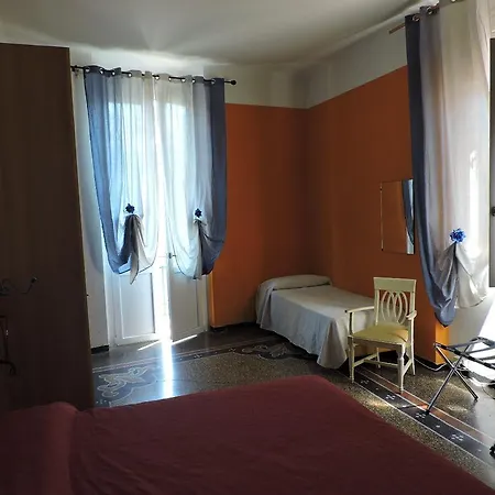 Отель La Vela Рапалло